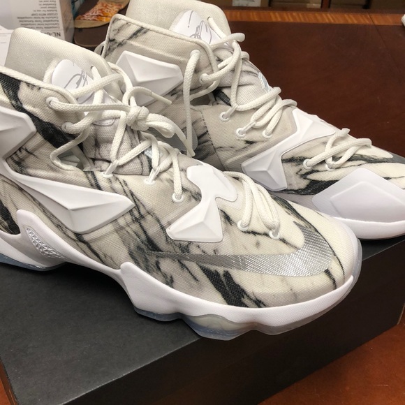 Lebron James XII I’d high top Nike ID - Picture 1 of 11